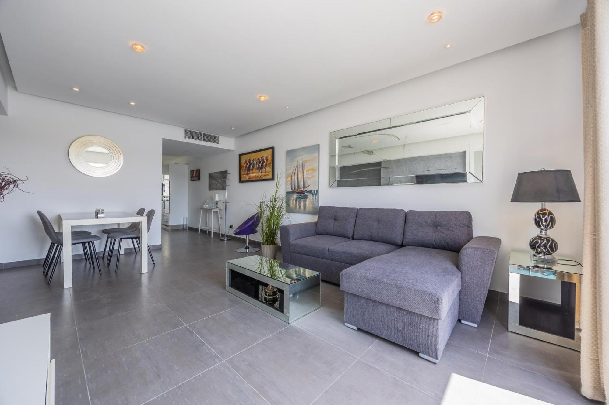New Duplex Penthouse W Breathtaking Views By Sf Homes グジラ エクステリア 写真